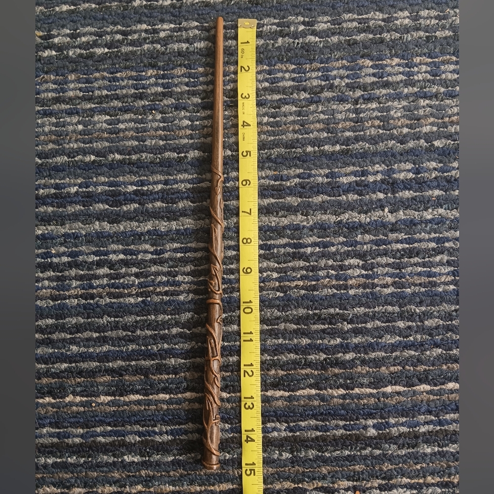 Authentic Harry Potter Wand - Picture 3 of 4